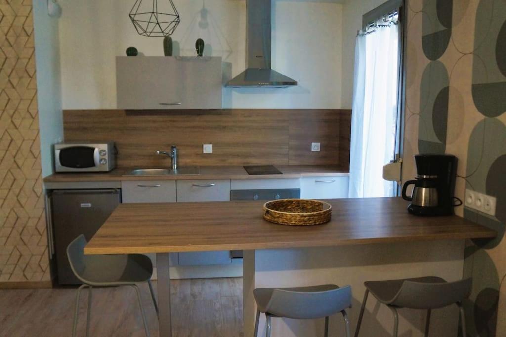 Studio Climatise Et Spacieux Situe Pres Des Parcs Vichy Exteriör bild