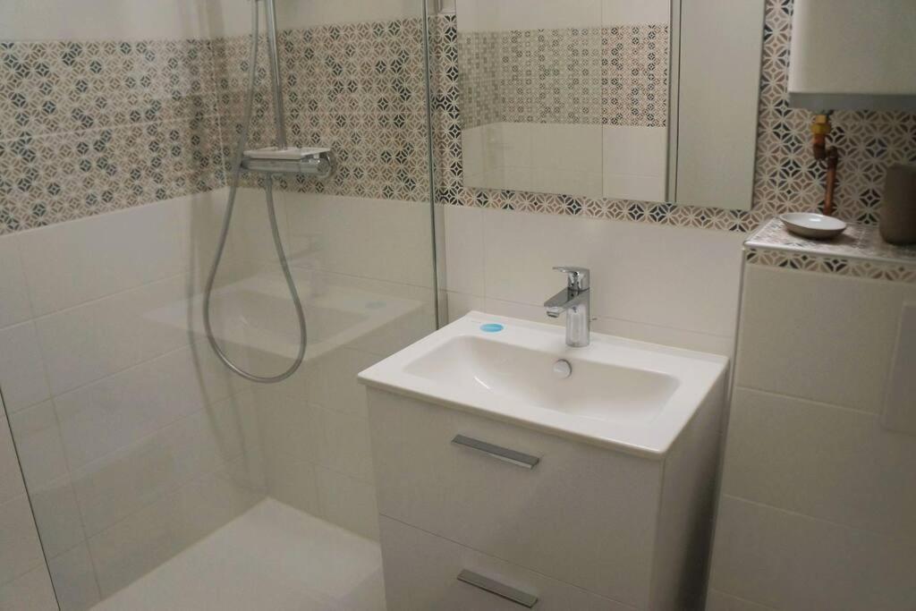 Studio Climatise Et Spacieux Situe Pres Des Parcs Vichy Exteriör bild